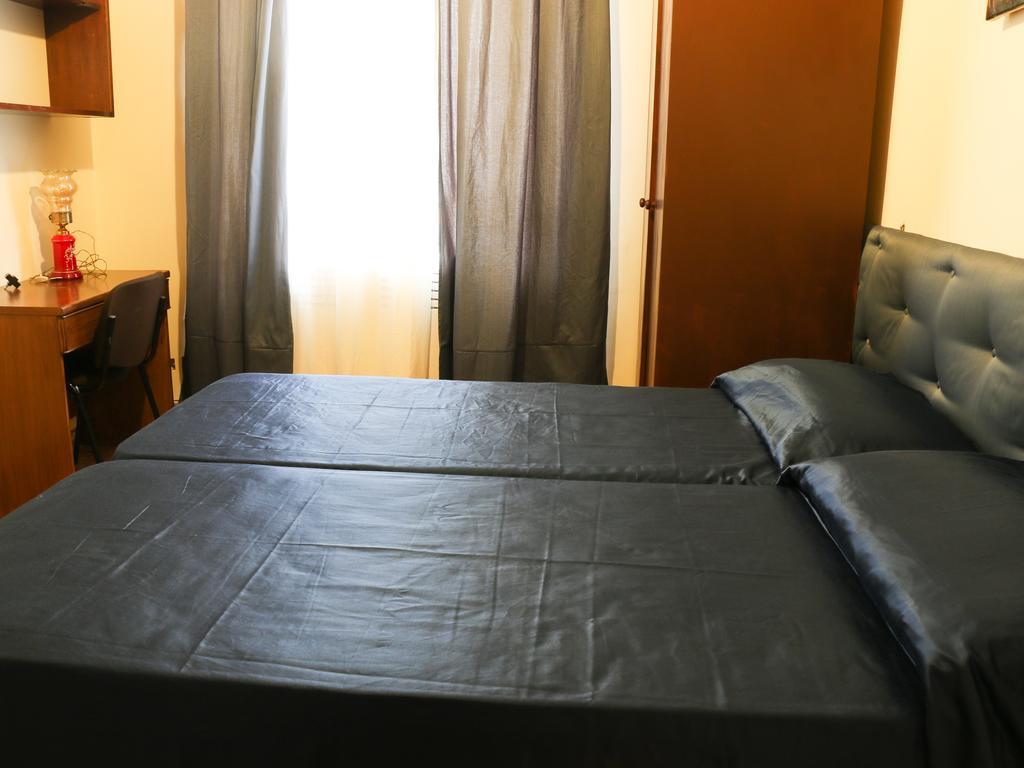 Casa Vacanze Scalone Rome Room photo